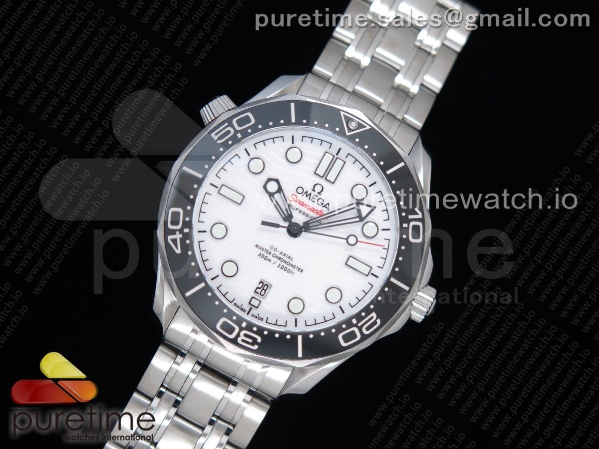 OM공장 오메가 씨마스터 다이버300 화이트다이얼 브레이슬릿 2019 Seamaster Diver 300M Black Ceramic White Dial on SS Bracelet A8800